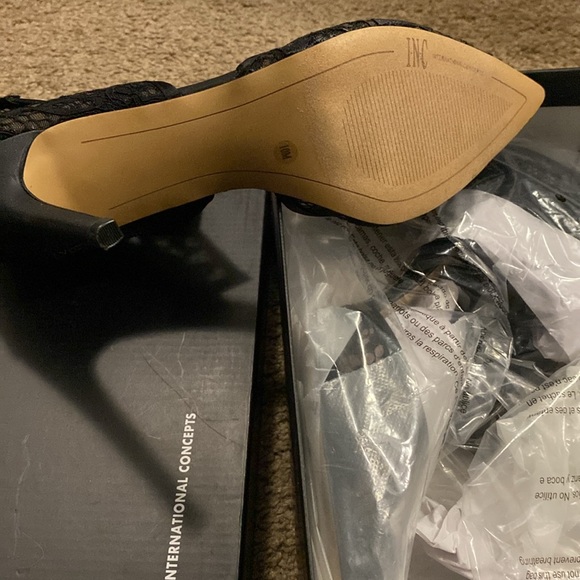 Black Lace INC. Kaiaa Pumps - Brand New still in the box! - Picture 4 of 5